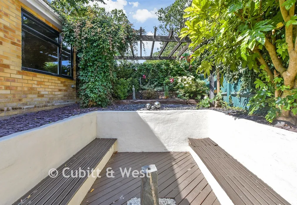 Rear Garden - Stafford Road, Langley Green, Crawley, West Sussex - Wards of Kent