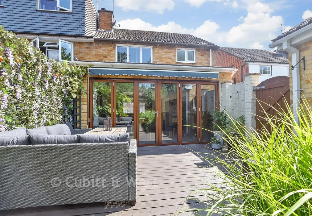 Rear Garden - Stafford Road, Langley Green, Crawley, West Sussex - Wards of Kent