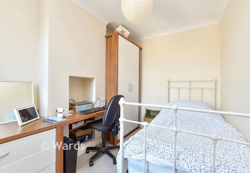 Bedroom 2 - Kingsnorth Road, Faversham, Kent - Wards of Kent