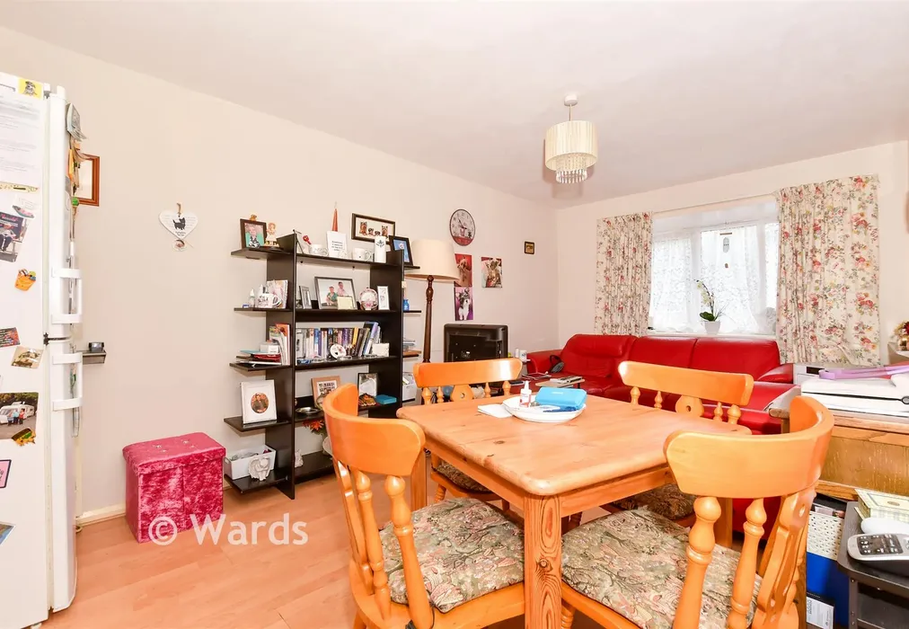 Lounge - Lesley Place, Buckland Hill, Maidstone, Kent - Wards of Kent