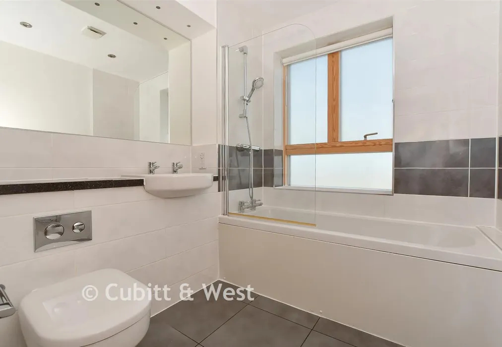 Bathroom - Denne Parade, Horsham, West Sussex - Wards of Kent