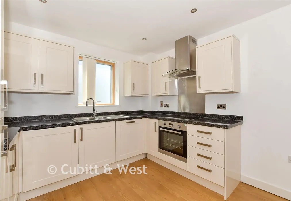 Lounge/Kitchen - Denne Parade, Horsham, West Sussex - Wards of Kent