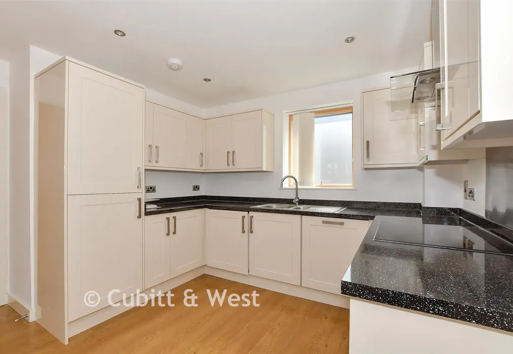 Lounge/Kitchen - Denne Parade, Horsham, West Sussex - Wards of Kent