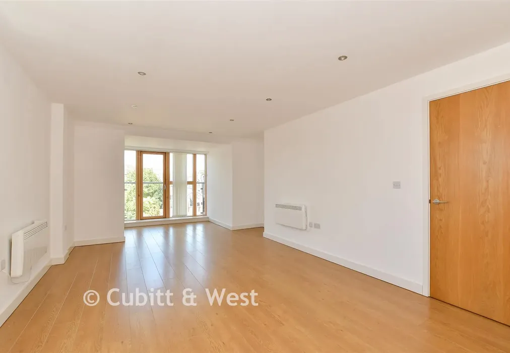 Lounge/Kitchen - Denne Parade, Horsham, West Sussex - Wards of Kent