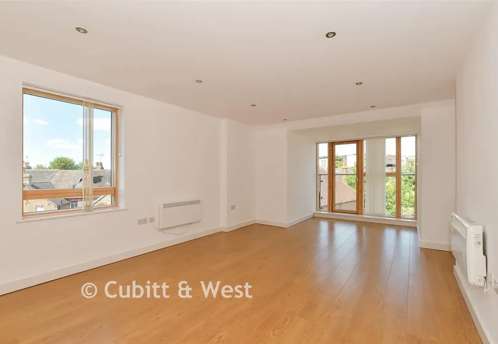Lounge/Kitchen - Denne Parade, Horsham, West Sussex - Wards of Kent