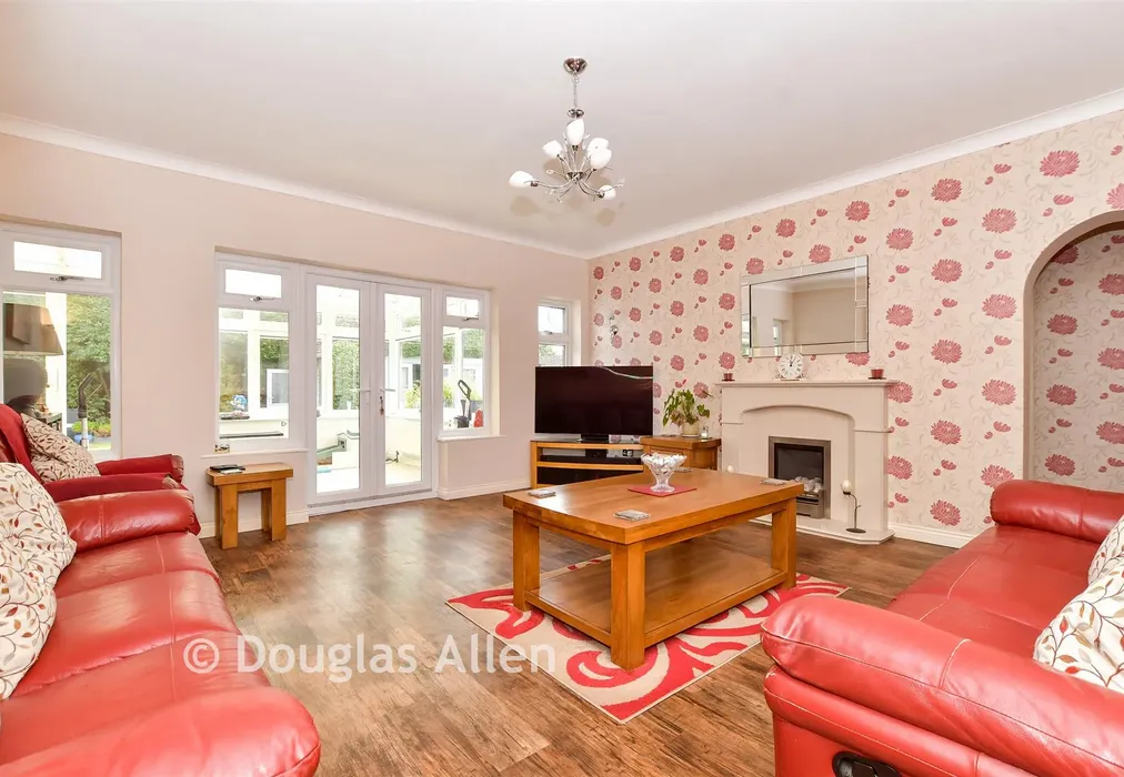 Lounge - Alfred Gardens, Wickford, Essex - Wards of Kent