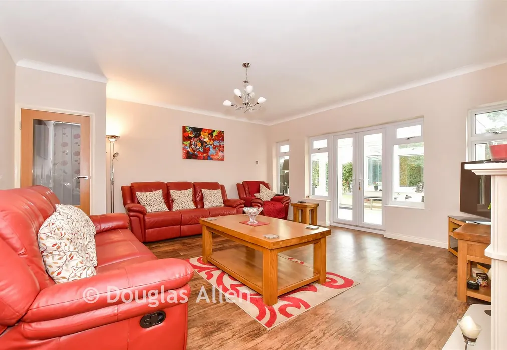 Lounge - Alfred Gardens, Wickford, Essex - Wards of Kent