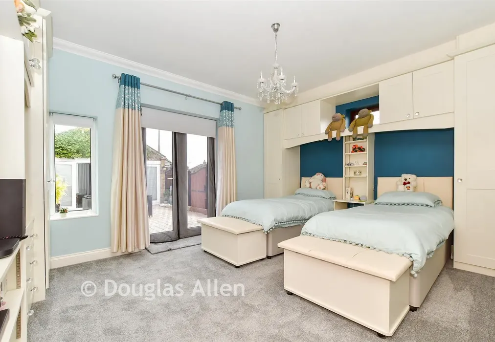 Bedroom 2 - Alfred Gardens, Wickford, Essex - Wards of Kent