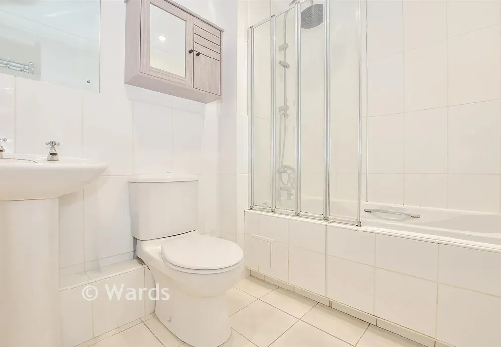 Bathroom - Jasmine Court, Maidstone, Kent - Wards of Kent