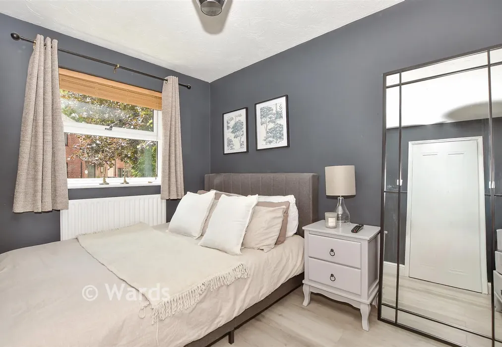 Bedroom 2 - Pine Place, Tovil, Kent - Wards of Kent