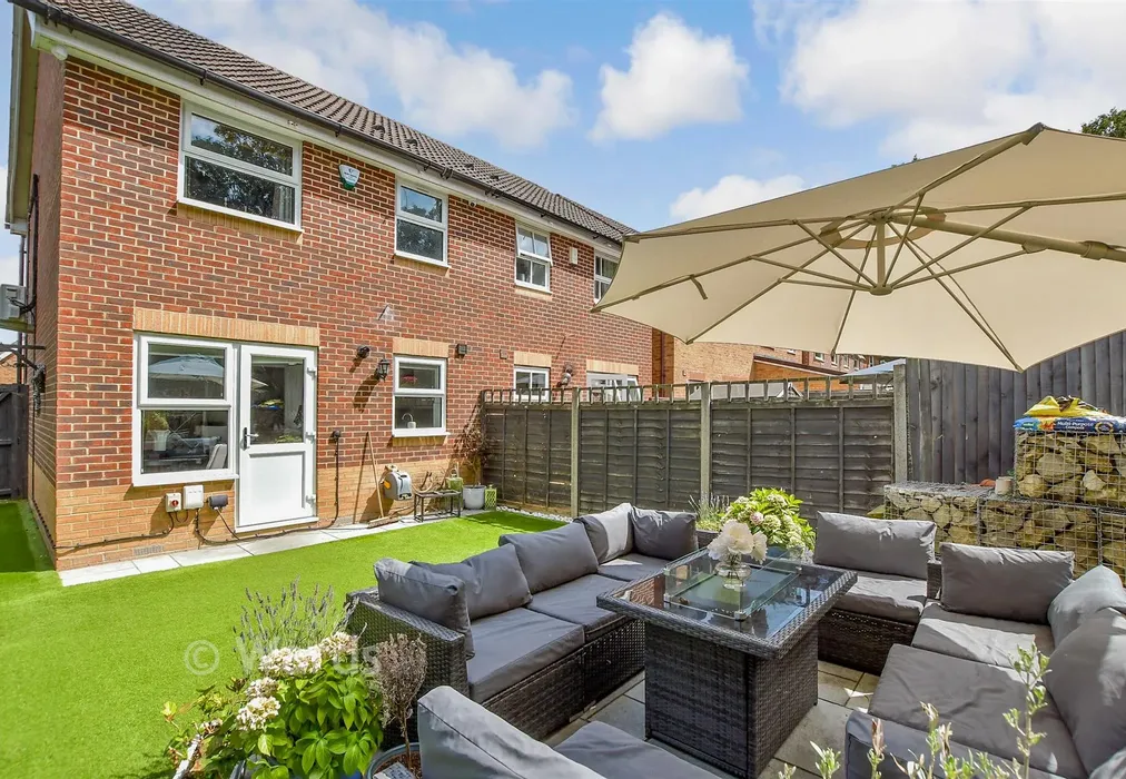 Rear Garden - Pine Place, Tovil, Kent - Wards of Kent