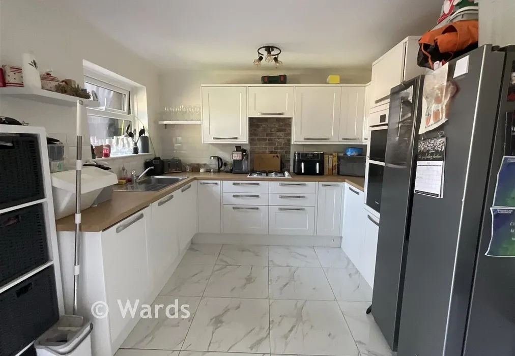 Kitchen - Autumn Glade, Lordswood, Kent - Wards of Kent
