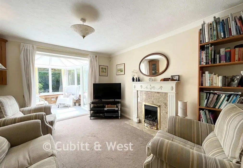 Lounge - Foxglove Walk, Worthing, West Sussex - Wards of Kent