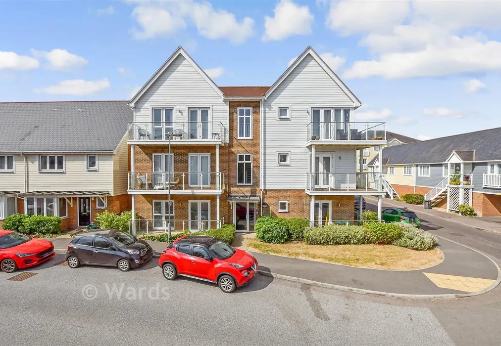External (Web) - Amisse Drive, Snodland, Kent - Wards of Kent
