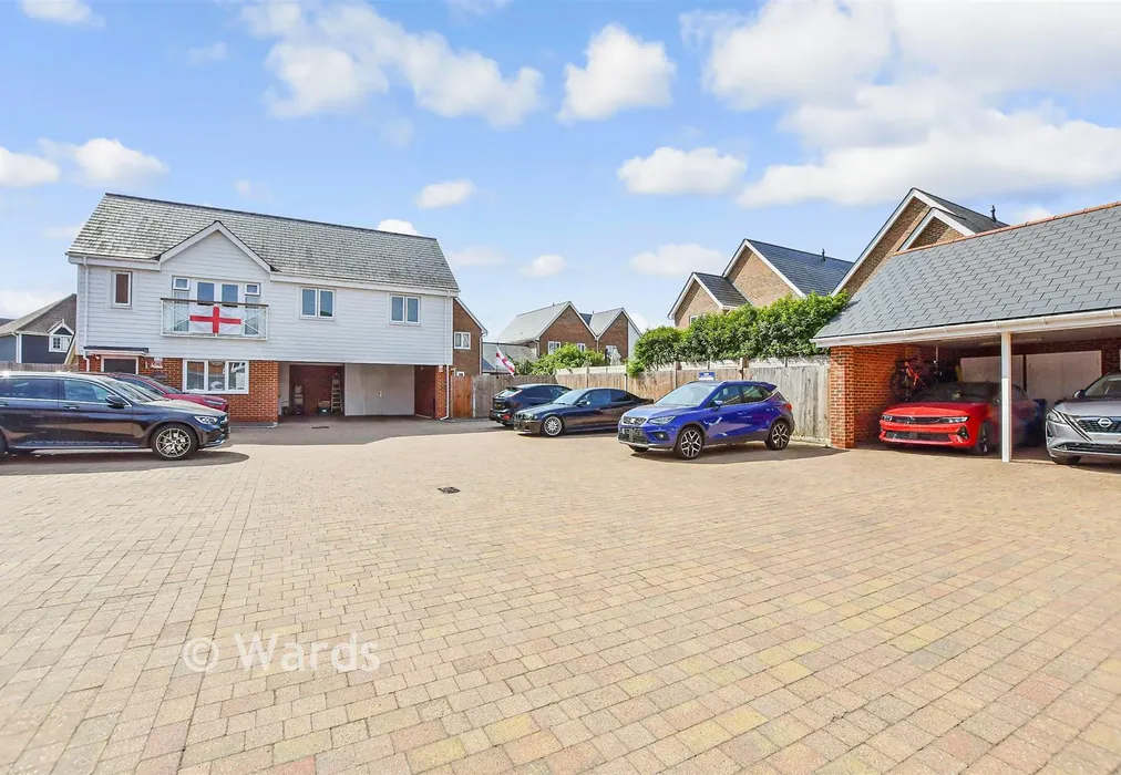 Driveway/Parking - Amisse Drive, Snodland, Kent - Wards of Kent
