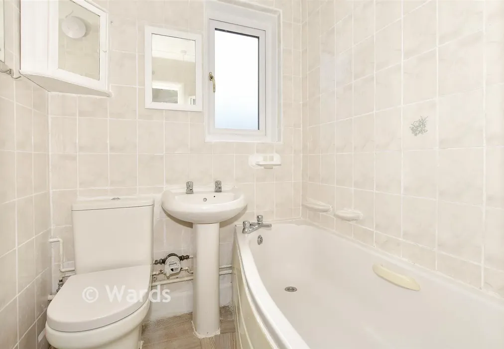 Bathroom - Chestnut Avenue, Blean, Canterbury, Kent - Wards of Kent