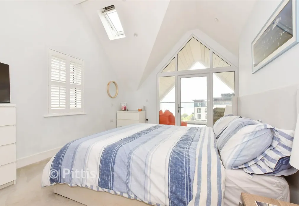 Bedroom 1 - Beachfield Road, Sandown, Isle of Wight - Wards of Kent