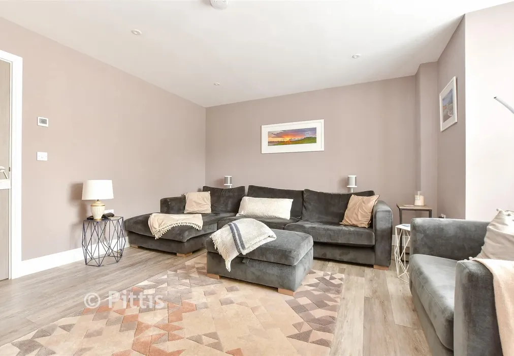 Lounge - Beachfield Road, Sandown, Isle of Wight - Wards of Kent