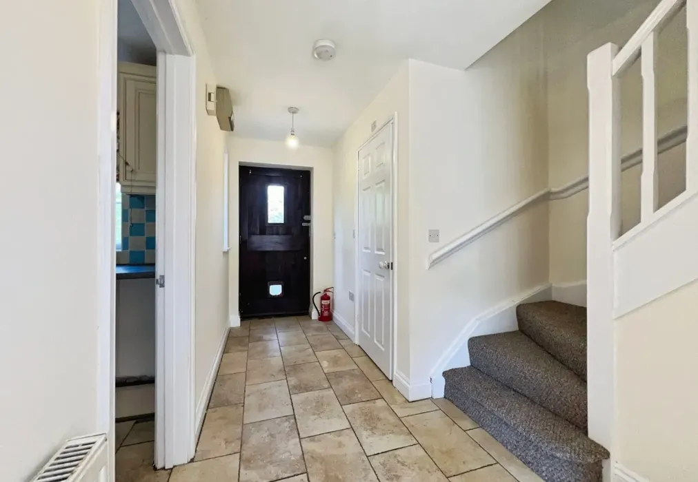 a289c9cf-Hallway - Bicknor Lane Bicknor ME9 - Wards of Kent