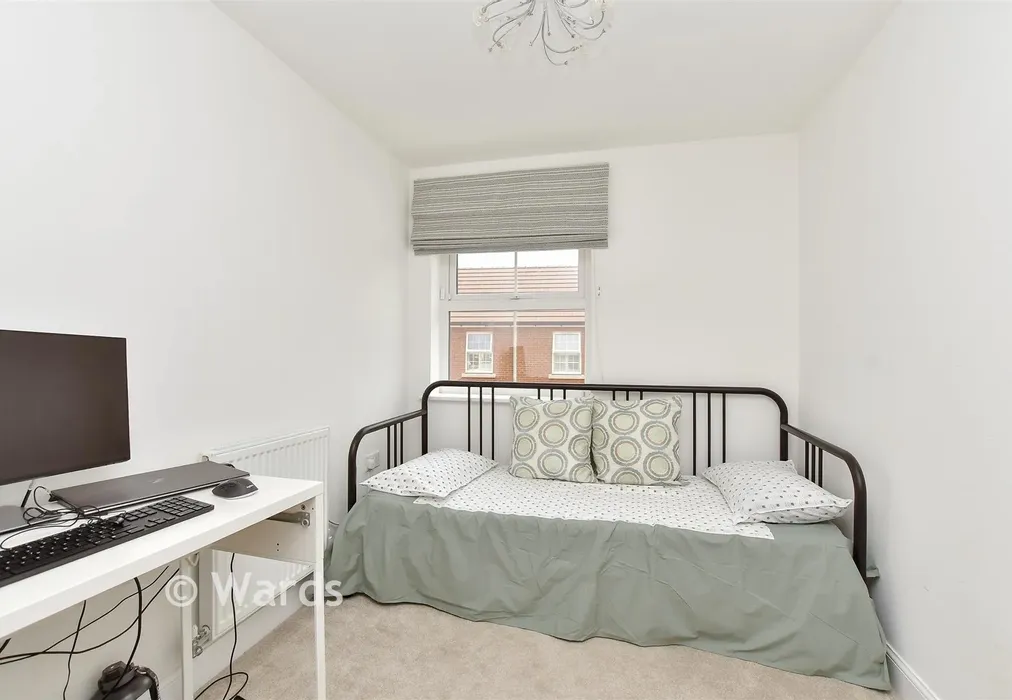Bedroom 3 - Laxtons Crescent, Sittingbourne, Kent - Wards of Kent