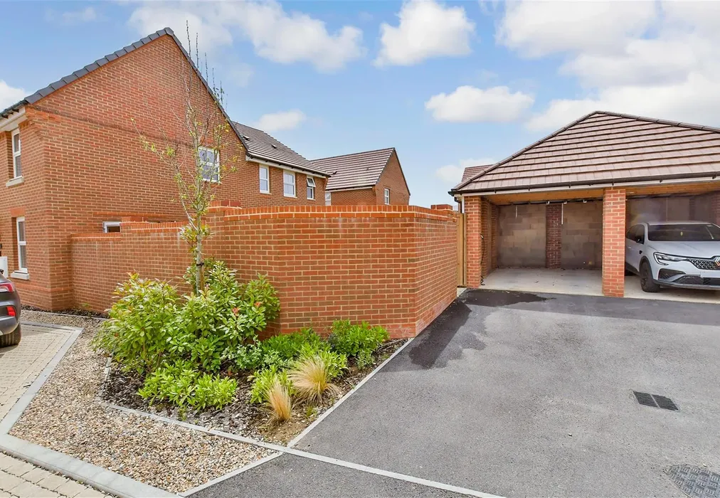 Car Port/Drive - Laxtons Crescent, Sittingbourne, Kent - Wards of Kent