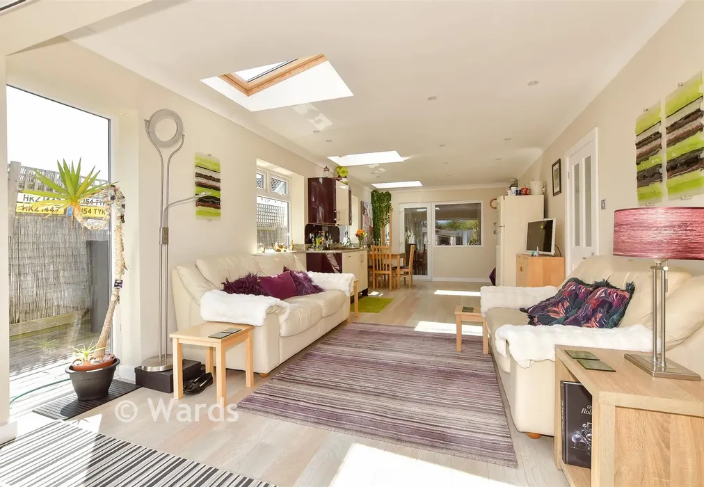 Family Room - Maydowns Road, Whitstable, Kent - Wards of Kent