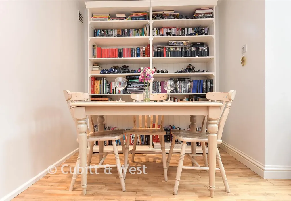 Dining Area - Mount Rise, Redhill, Surrey - Wards of Kent
