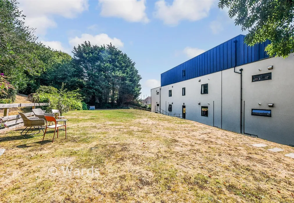 Communal Gardens - Seabrook Road, Hythe, Kent - Wards of Kent