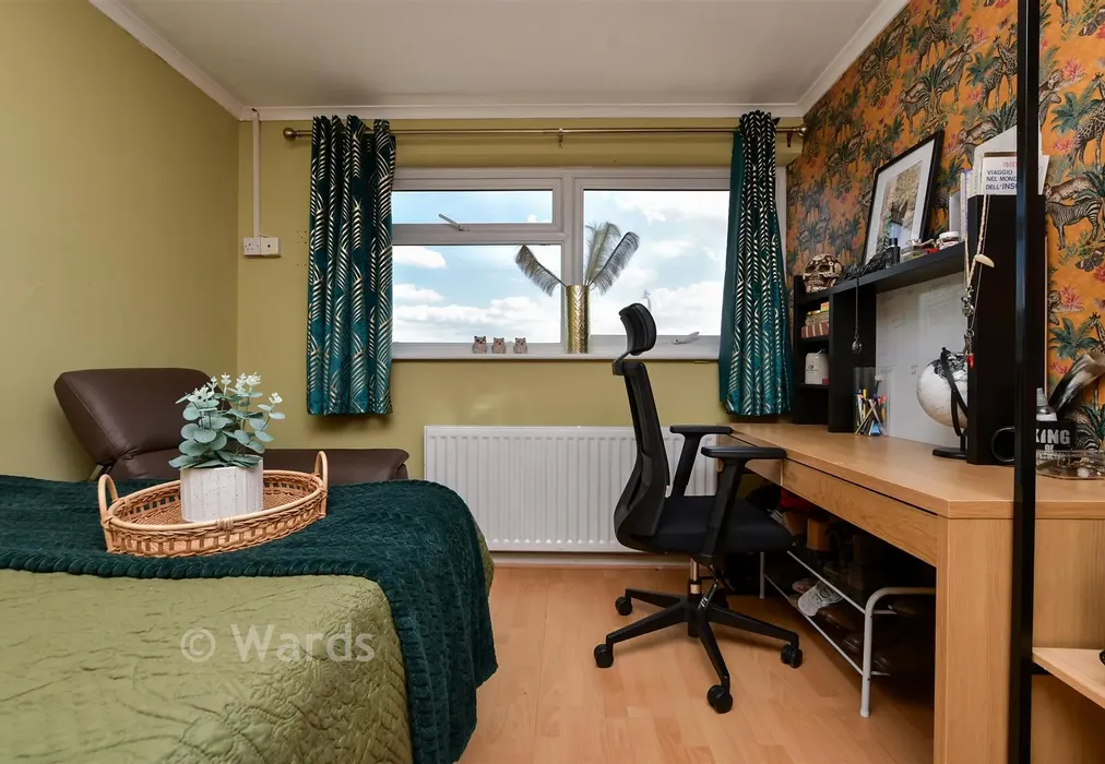 Bedroom 2 - Malvern Park, Herne Bay, Kent - Wards of Kent