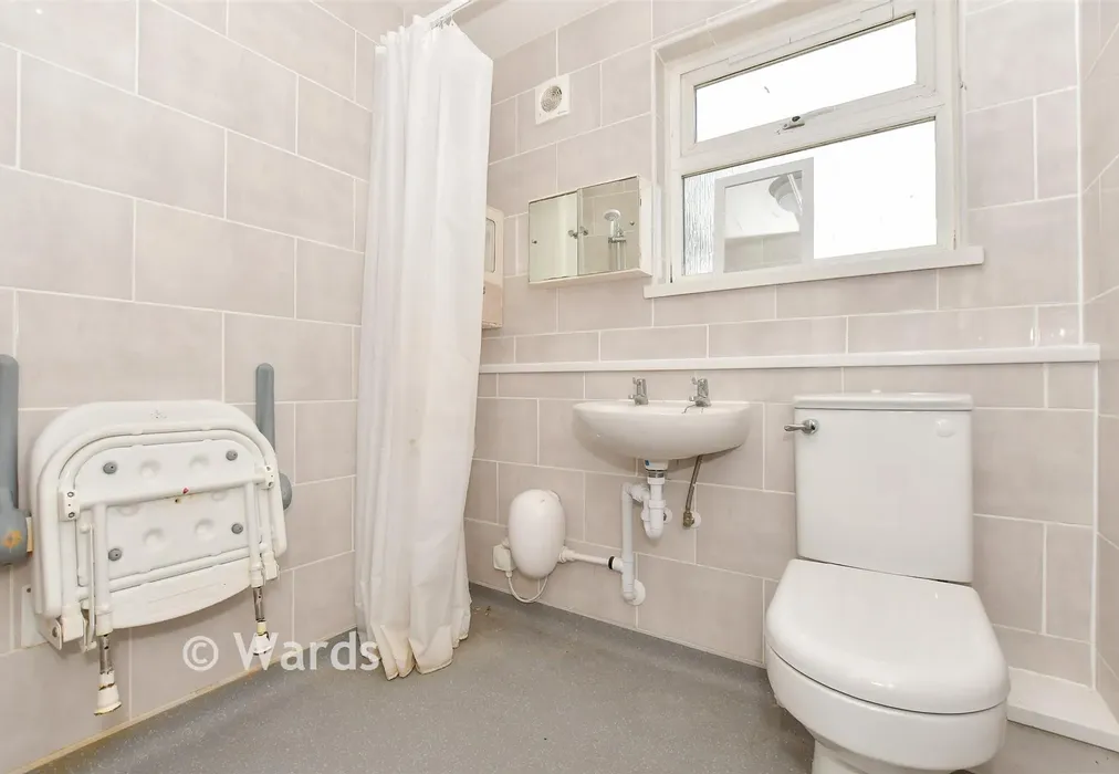Wet Room - Leivers Road, Deal, Kent - Wards of Kent