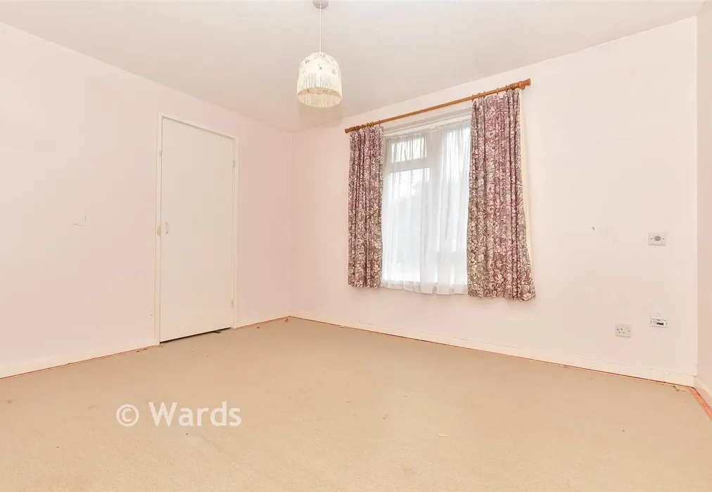 Lounge - Leivers Road, Deal, Kent - Wards of Kent
