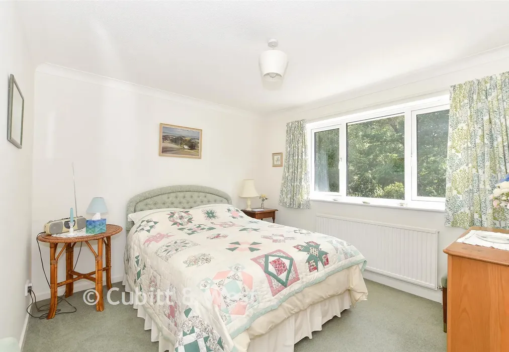 Bedroom 2 - Costells Edge, Scaynes Hill, West Sussex - Wards of Kent