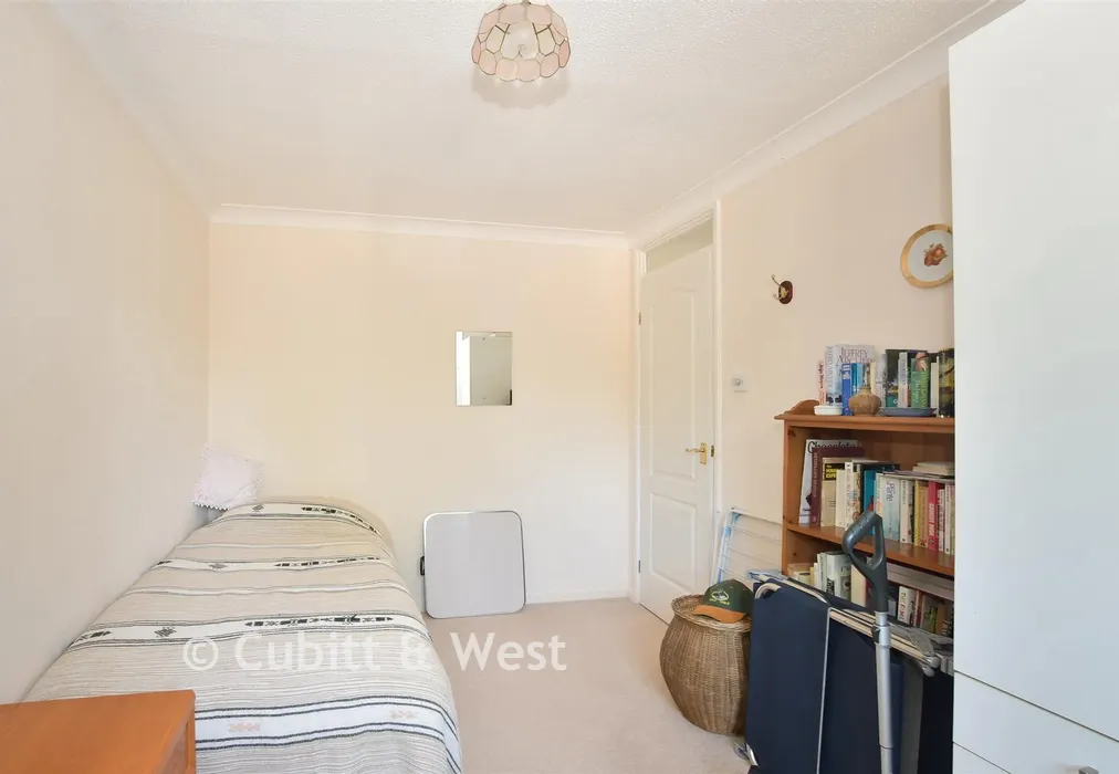 Bedroom 3 - Costells Edge, Scaynes Hill, West Sussex - Wards of Kent