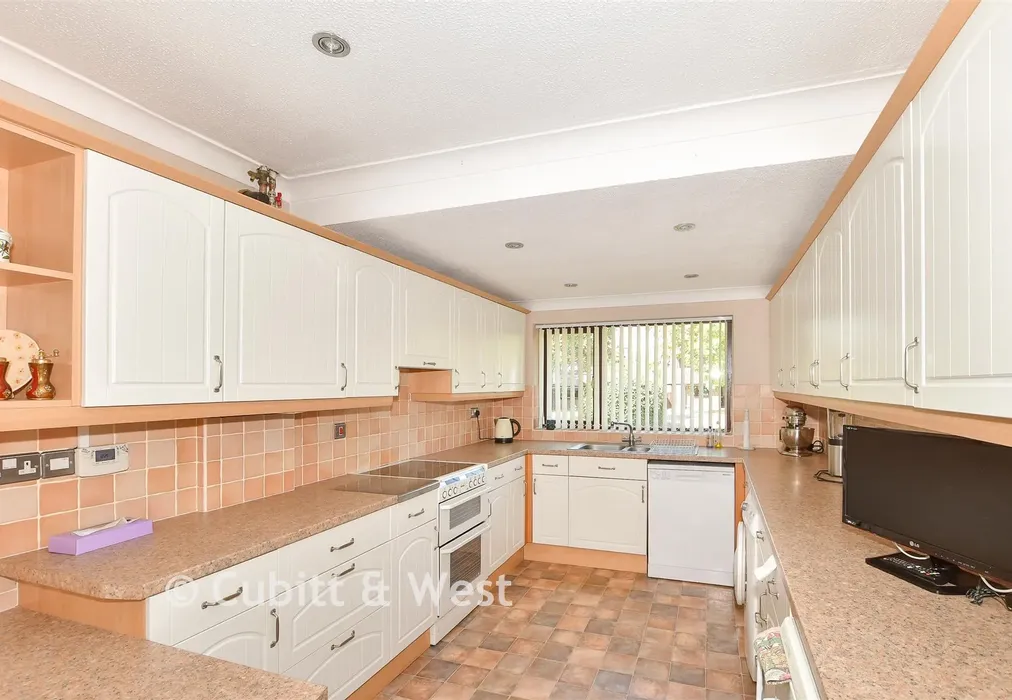 Kitchen - Costells Edge, Scaynes Hill, West Sussex - Wards of Kent
