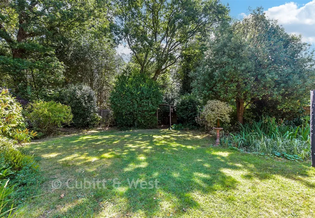 Rear Garden - Costells Edge, Scaynes Hill, West Sussex - Wards of Kent