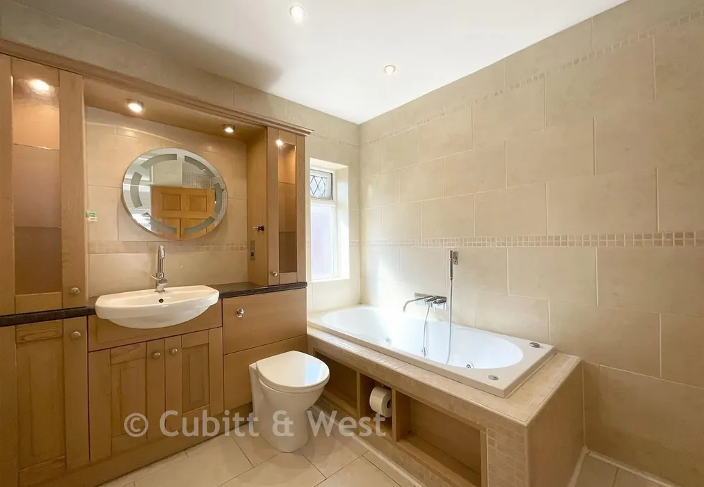 Bathroom - Ilex Way, Goring-By-Sea, West Sussex - Wards of Kent