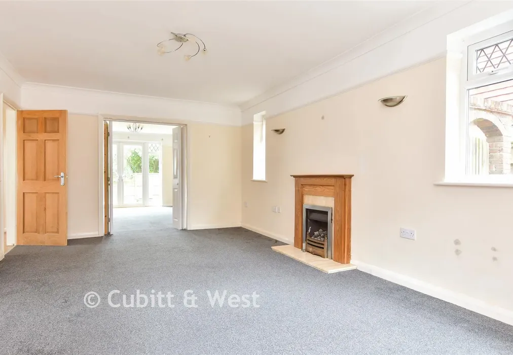 Lounge - Ilex Way, Goring-By-Sea, West Sussex - Wards of Kent