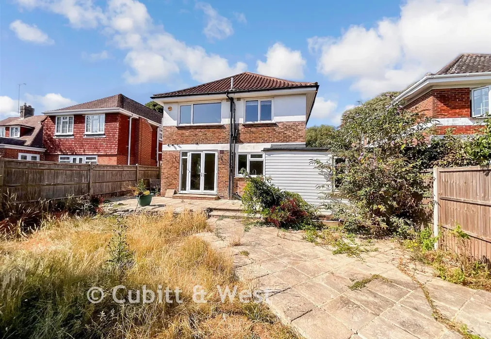 Garden - Ilex Way, Goring-By-Sea, West Sussex - Wards of Kent