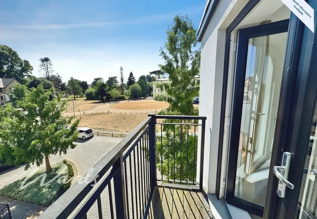 Balcony - Wills Crescent Leybourne ME19 - Wards of Kent