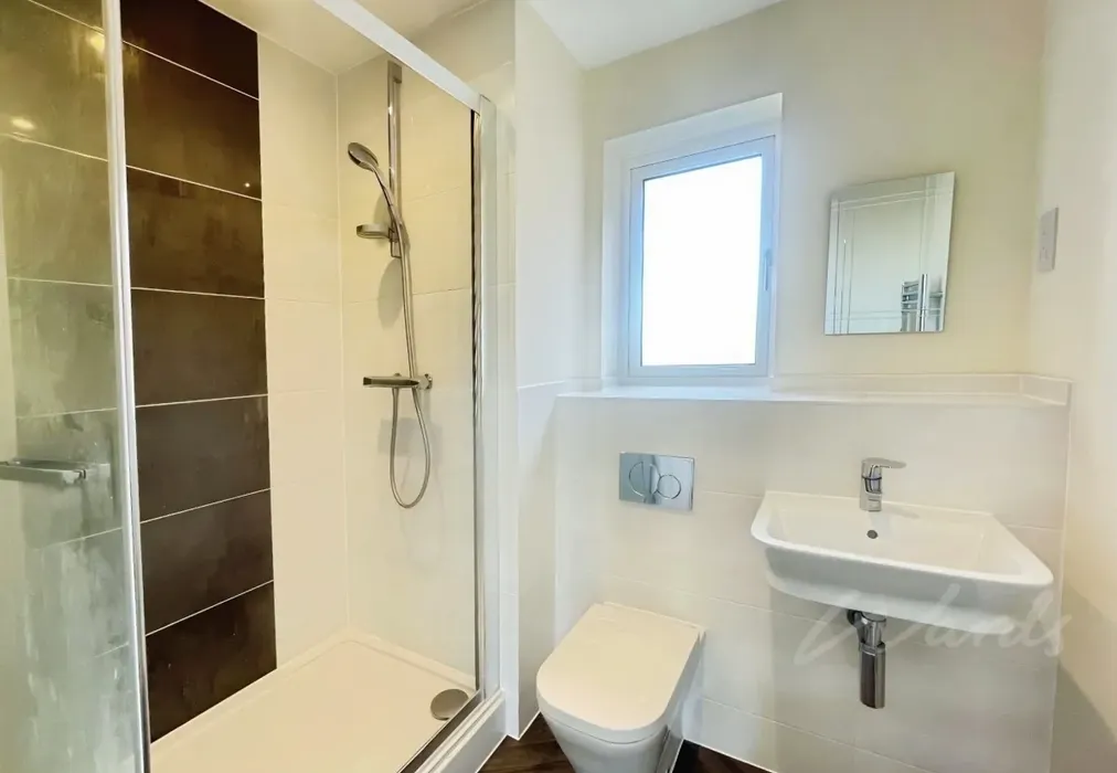 Ensuite - Robin Road Finberry TN25 - Wards of Kent