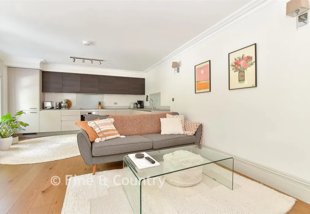 Living/ Dining/ Kitchen - London Road, Tunbridge Wells, Kent - Wards of Kent