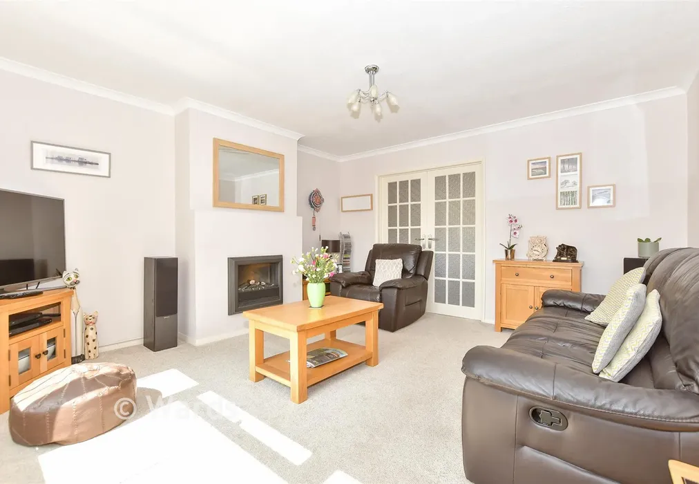 Lounge - Church Road, New Romney, Kent - Wards of Kent