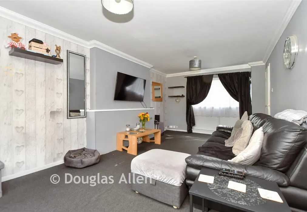 Lounge/Diner - Kent View Road, Basildon, Essex - Wards of Kent