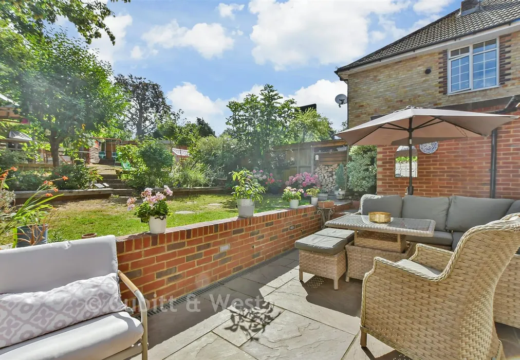 Patio / Decking - Oveton Way, Bookham, Leatherhead, Surrey - Wards of Kent