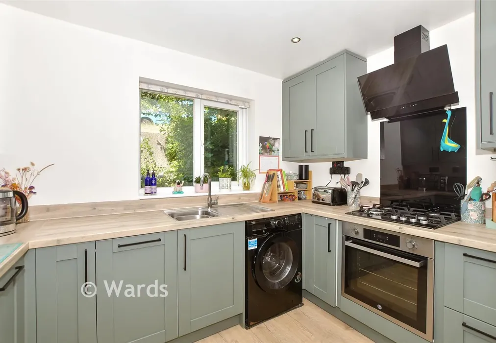 Kitchen - Pilgrim Spring, Folkestone, Kent - Wards of Kent