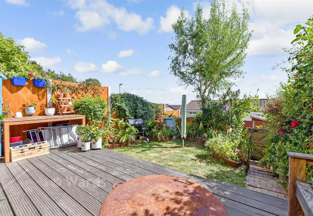 Rear Garden - Pilgrim Spring, Folkestone, Kent - Wards of Kent