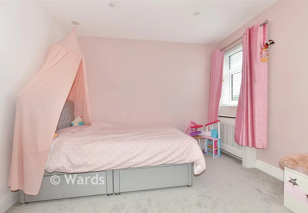 Bedroom 2 - The Broadway, Herne Bay, Kent - Wards of Kent