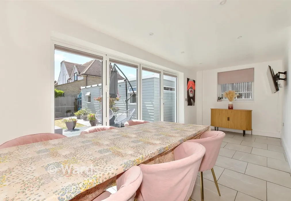Dining Area - The Broadway, Herne Bay, Kent - Wards of Kent