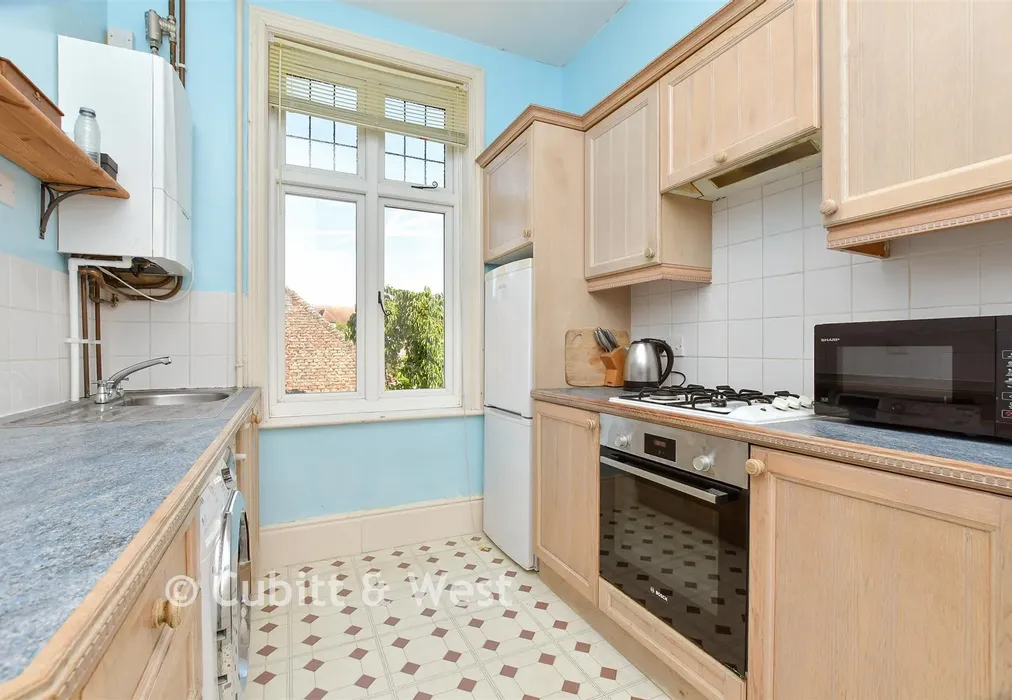 Kitchen - The Old Street, Fetcham, Leatherhead, Surrey - Wards of Kent