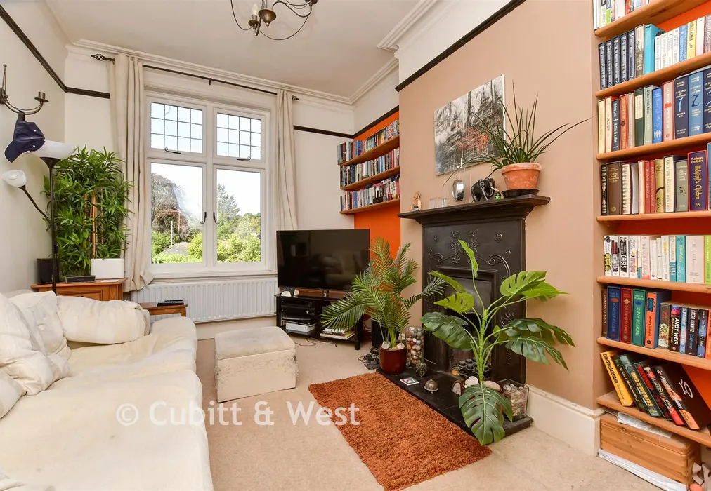 Lounge - The Old Street, Fetcham, Leatherhead, Surrey - Wards of Kent